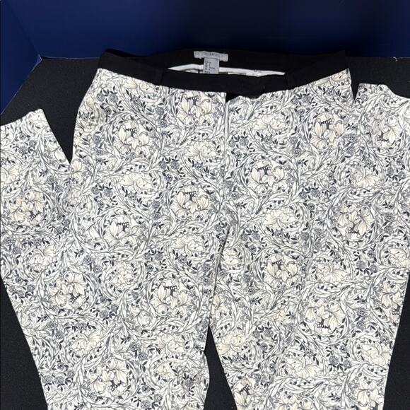 H & M Black and White Patterned Pants - Picture 2 of 7